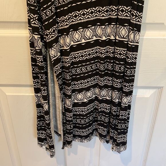 Maxi Skirt w/ Slit - Picture 3 of 3